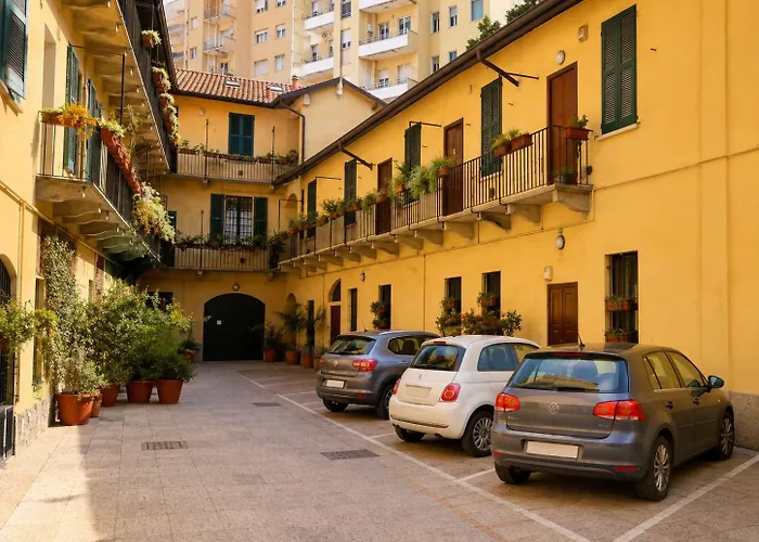 Comecasa Flowery Terraced Apartment